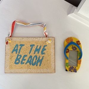 At the Beach wall decor and flip flop picture frame